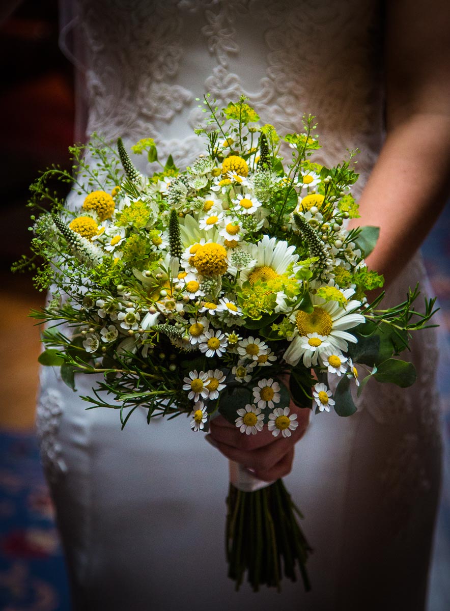 Stunning Wedding Bouquet Daisies